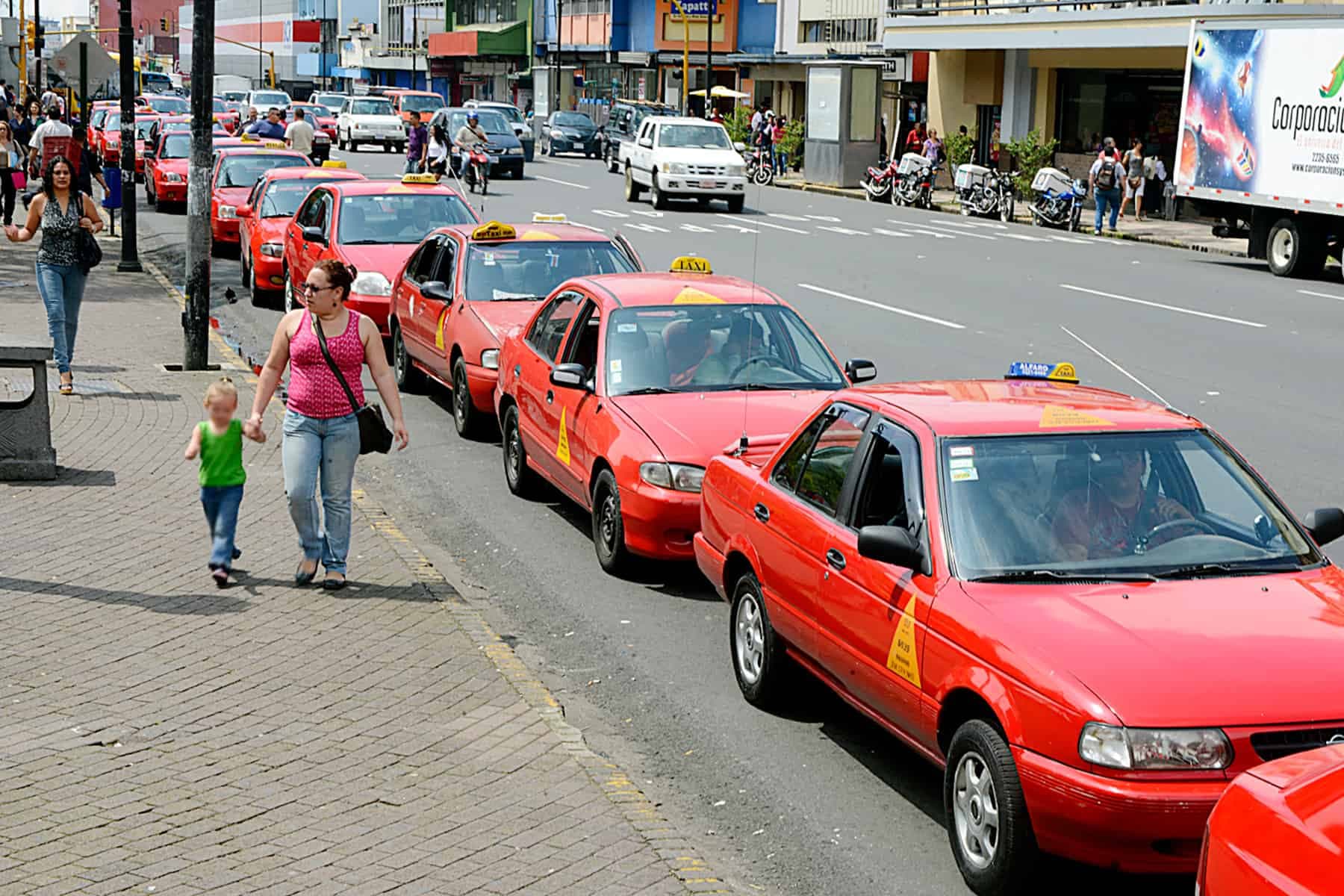 Book Your Cab Online – Walton-on-Thames &amp; Nearby Areas