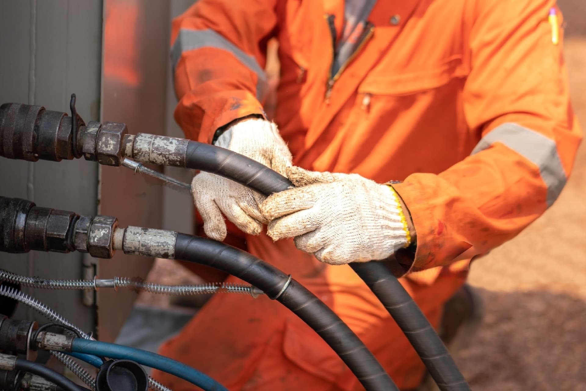 Expert Hydraulic System Maintenance for Oil, Gas &amp; Construction | RHK