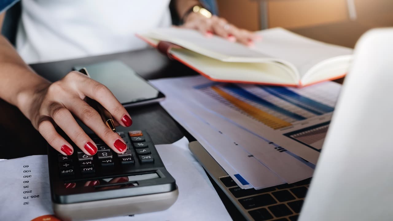 Professional Tax Advisor Services to Maximize Your Refund