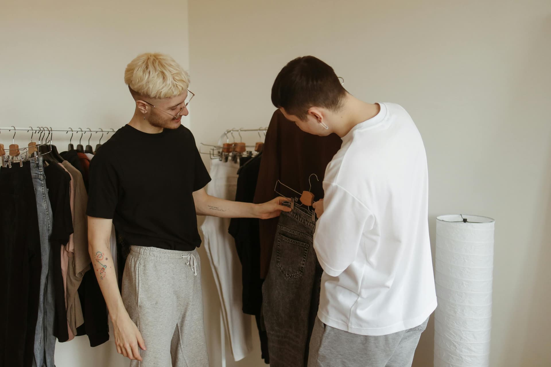 Why a Crew Neck Sweatshirt Is a Must-Have Staple