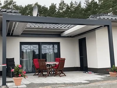 Lamellendach wetterfest und flexibel – ADA-Wintergarten Systeme