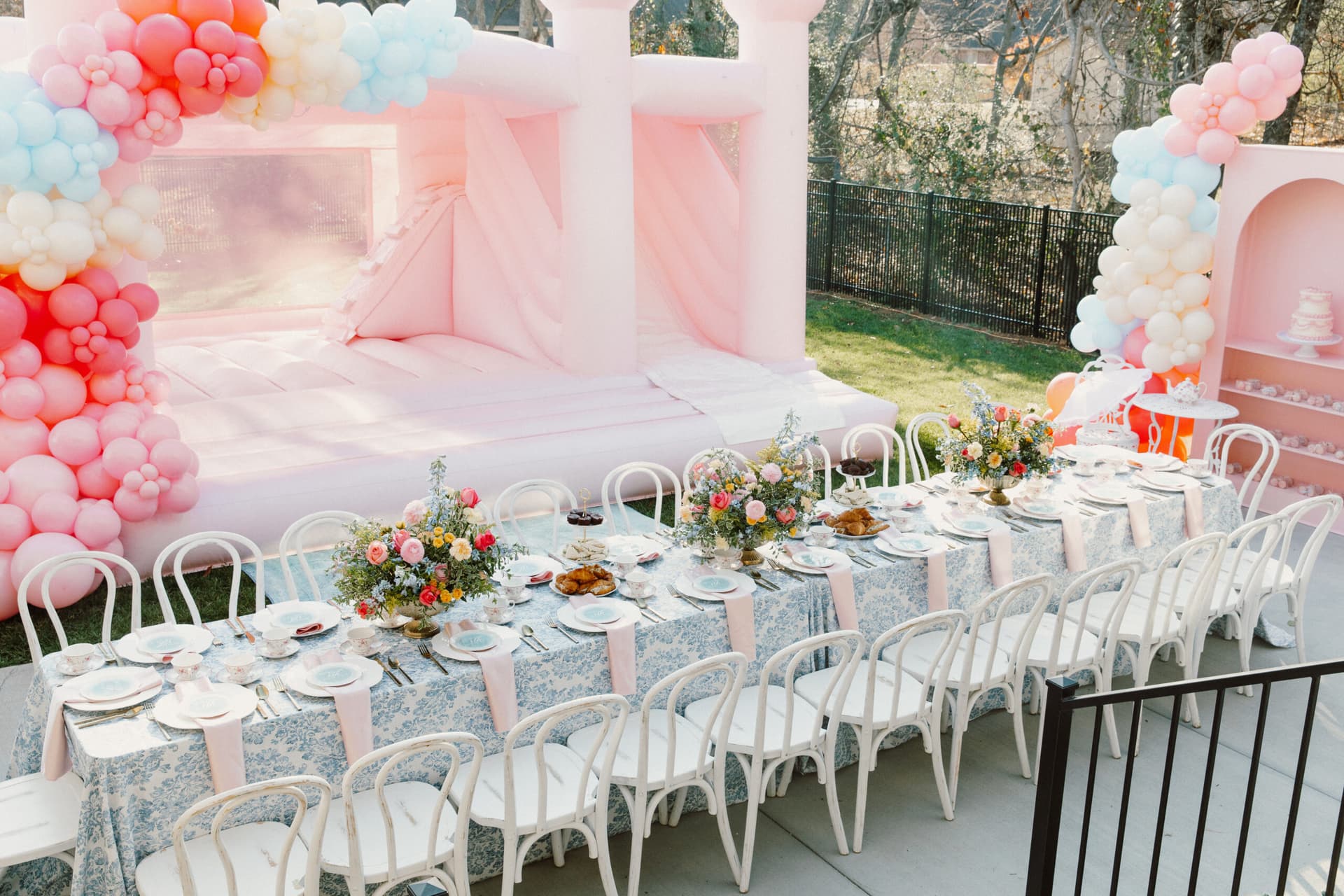 Table & Chair Rentals in Canada | Alpine Rentals