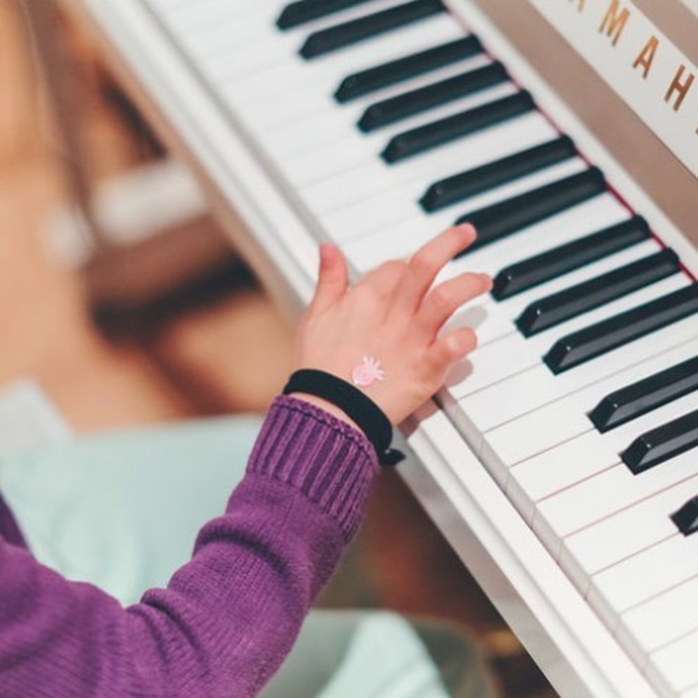 Piano Lessons for Beginners South London – Start Piano Today with Riffmasters