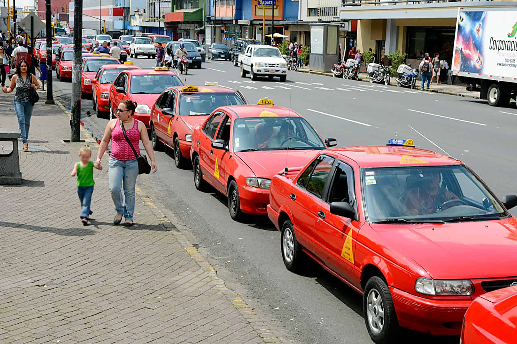 Book Your Cab Online – Walton-on-Thames &amp; Nearby Areas
