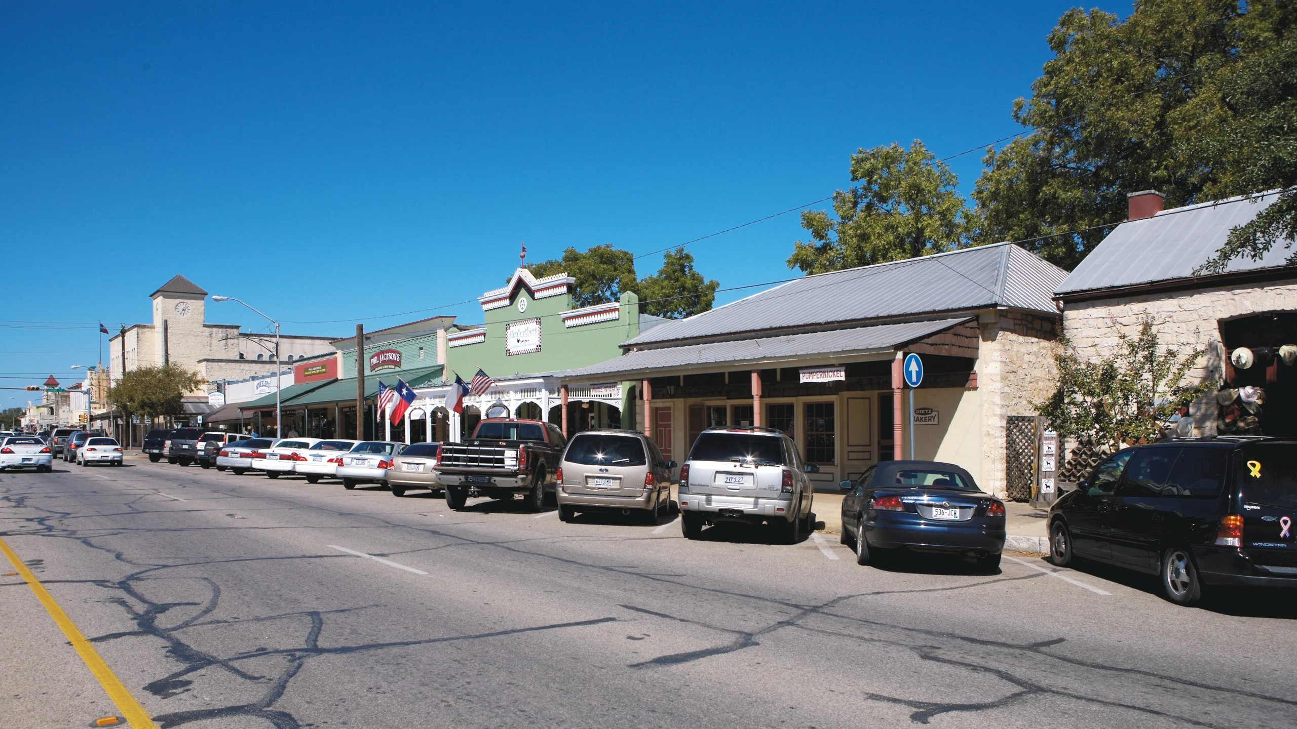 Fredericksburg to Austin Texas Shuttle with Transparent Pricing