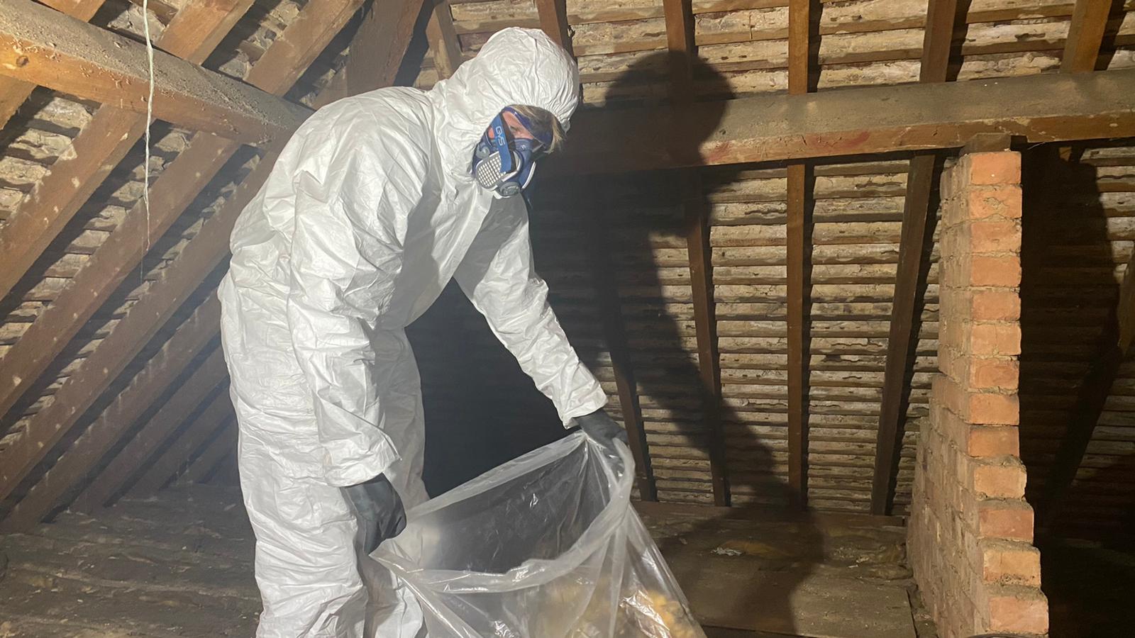 Can Spray Foam Insulation Be Removed Without Roof Damage?