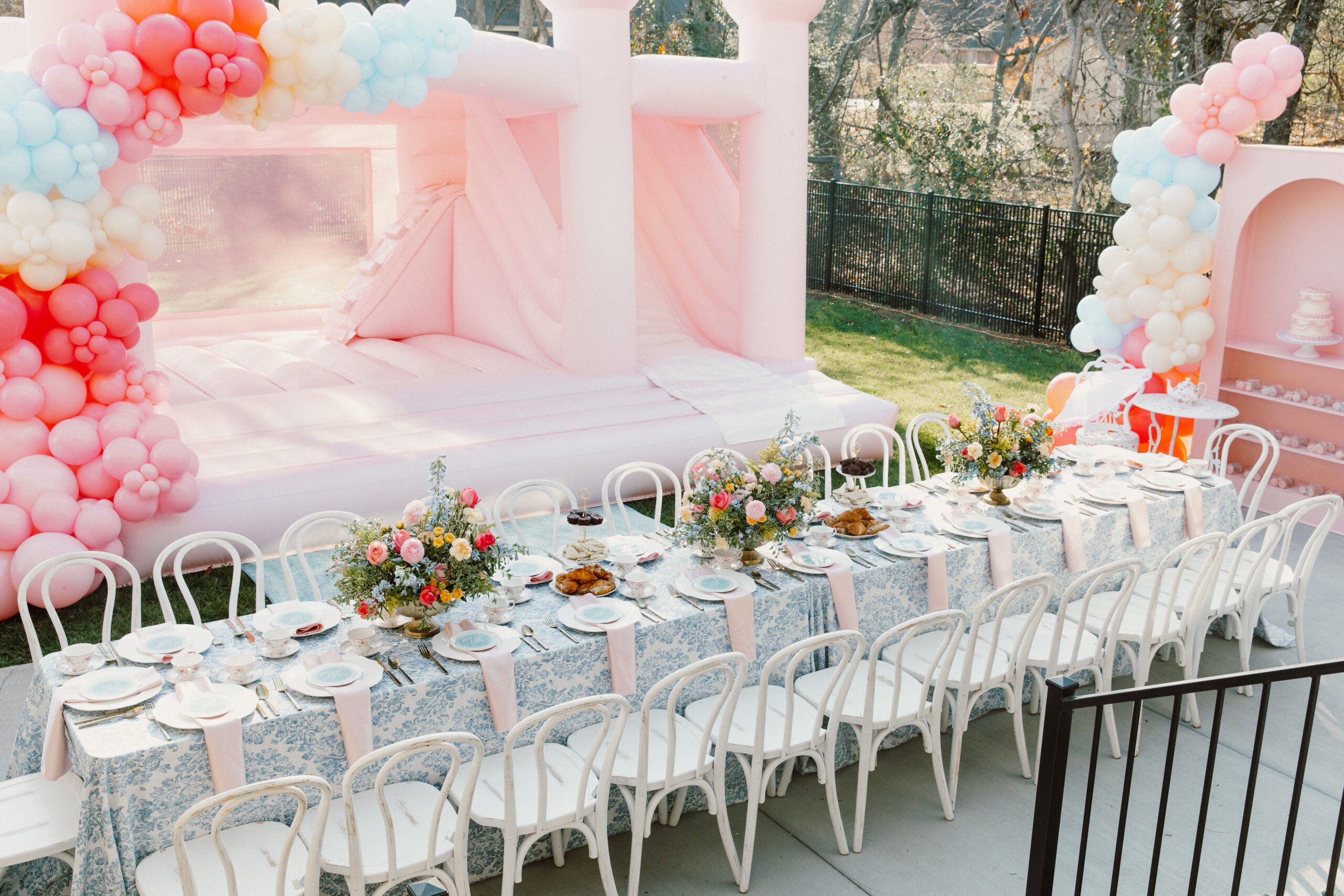 Table &amp; Chair Rentals in Canada | Alpine Rentals