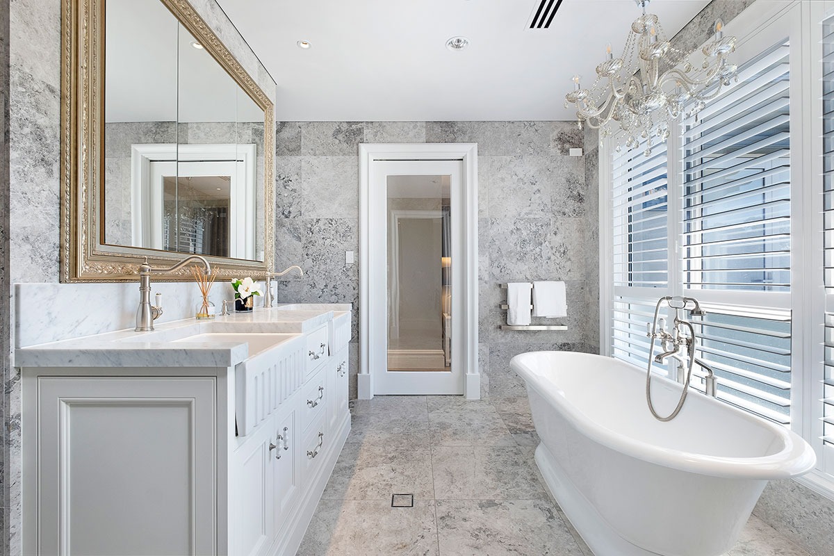 Elegant Showers: Perfect Blend of Elegance and Quality