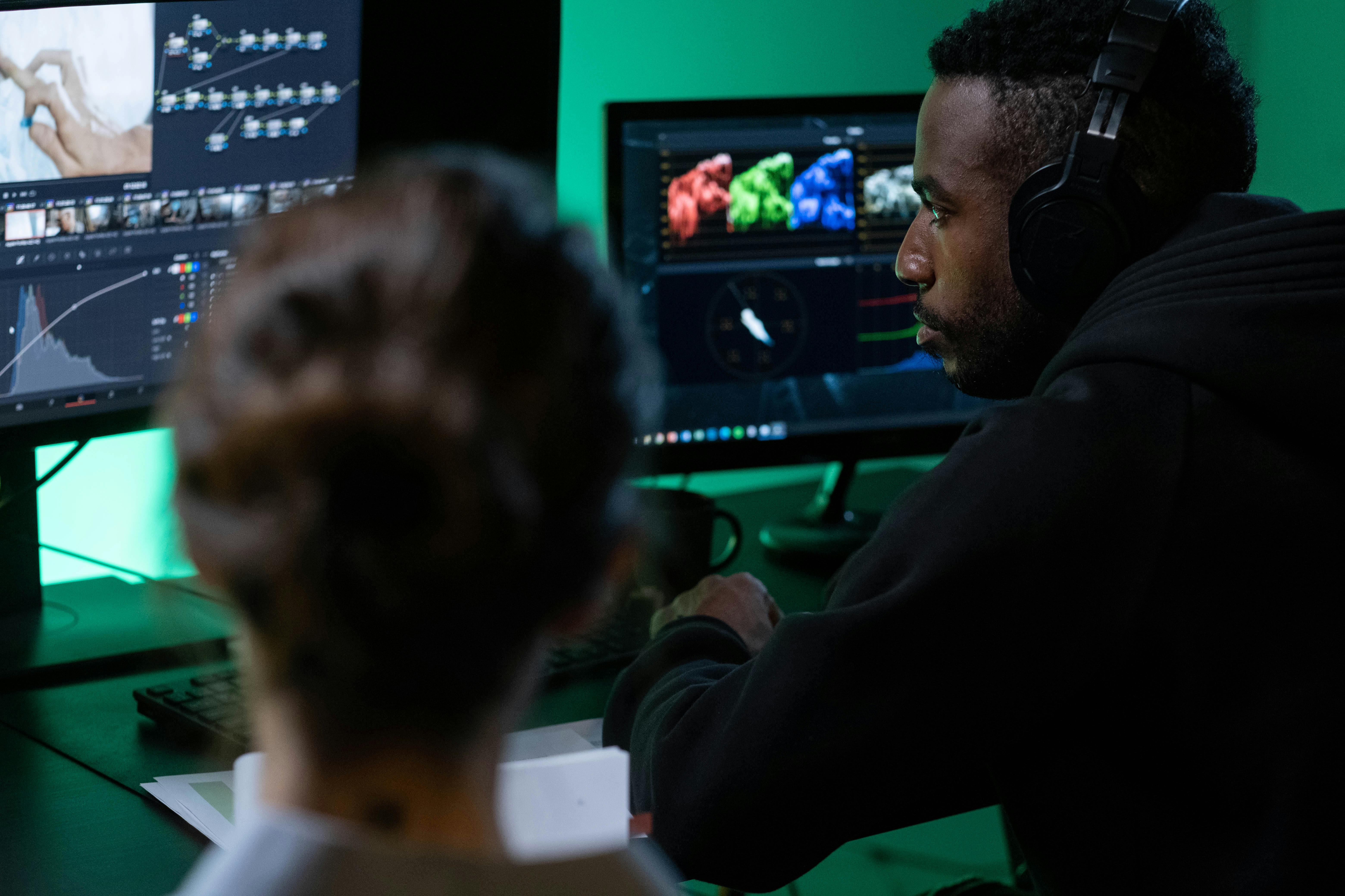 Professional Training to Learn Video Editing and Motion Graphics