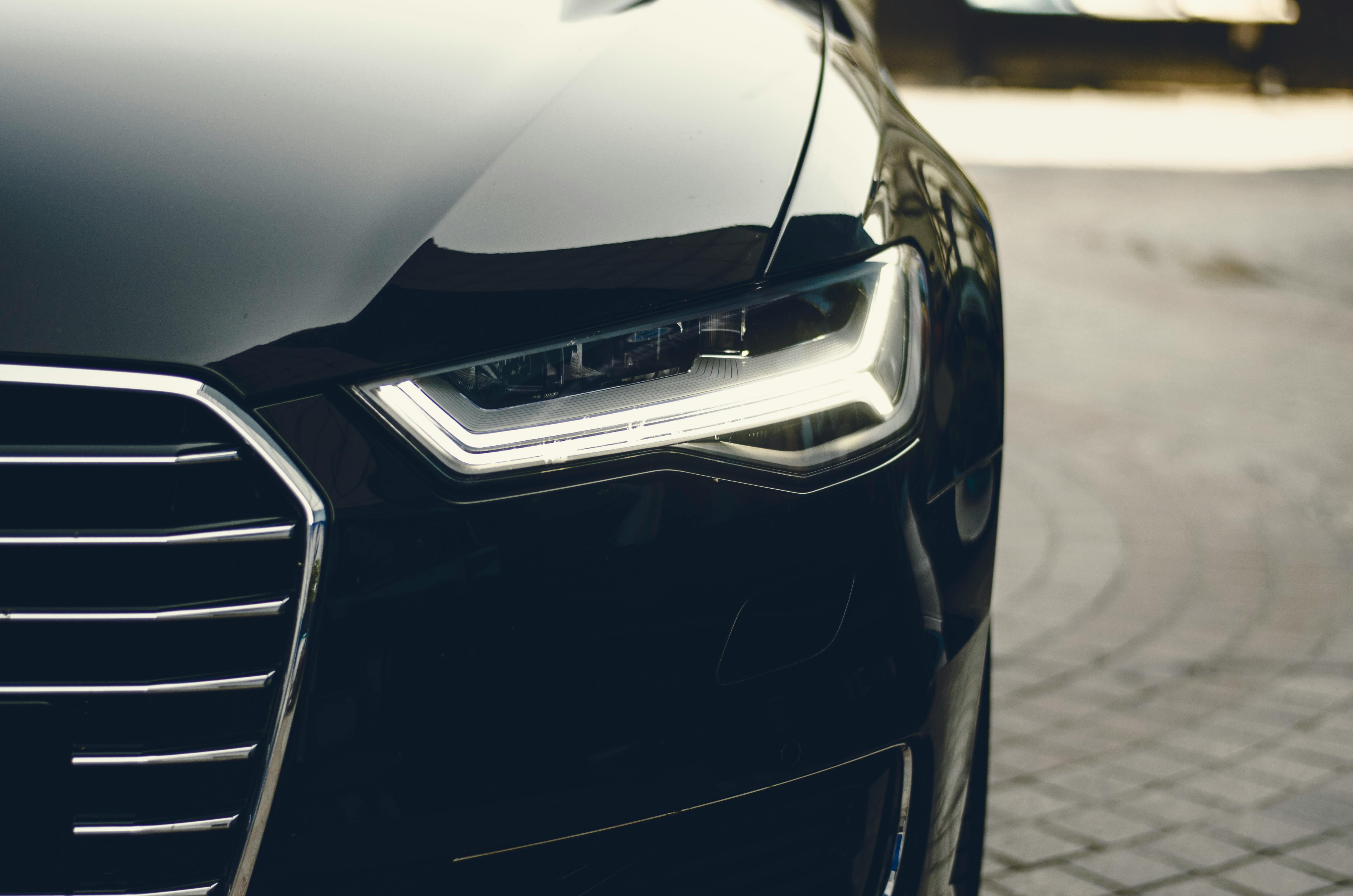 Safe Vancouver airport to Whistler car service with trained drivers