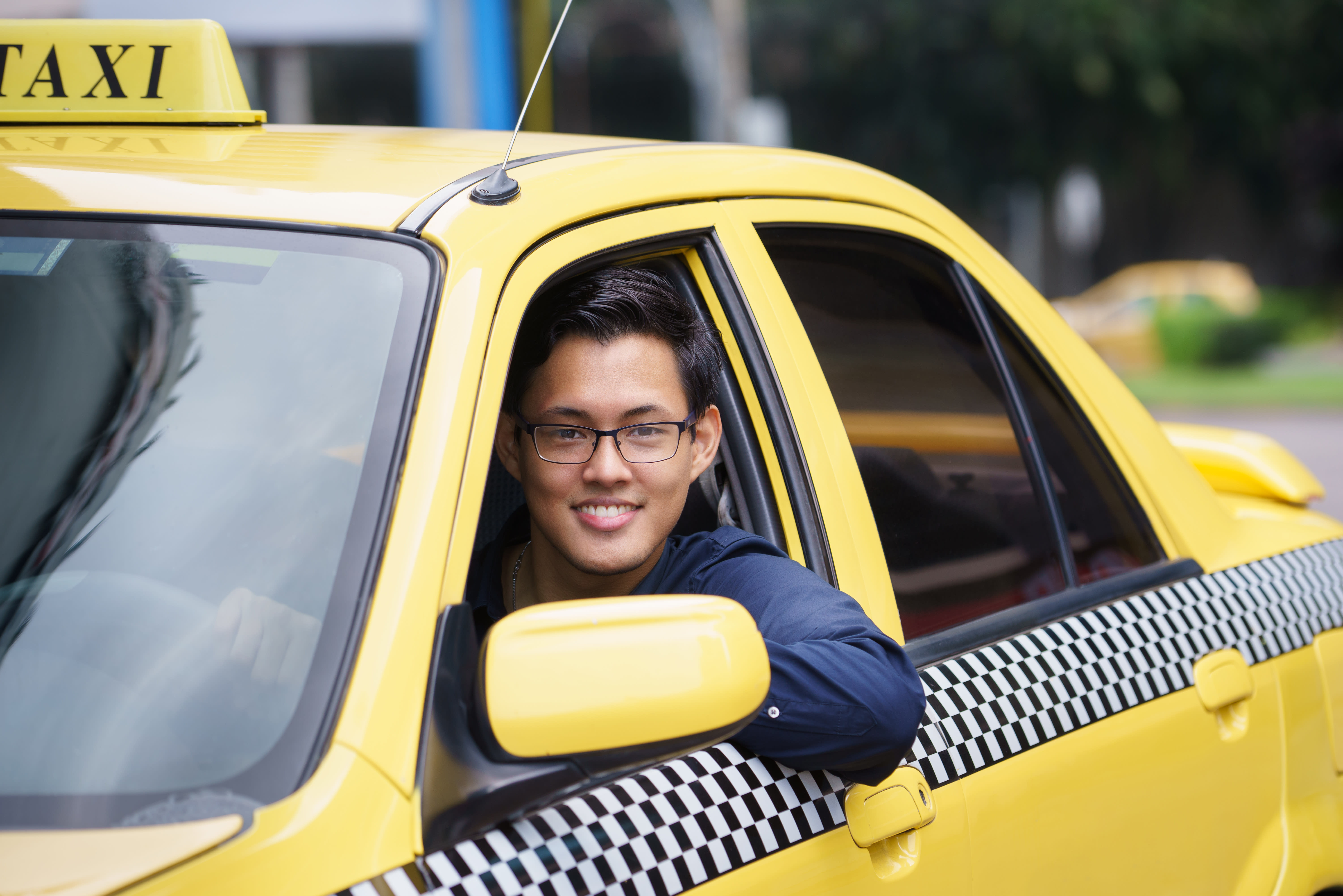 Book a Taxi in Thames Ditton for Stress-Free Travel